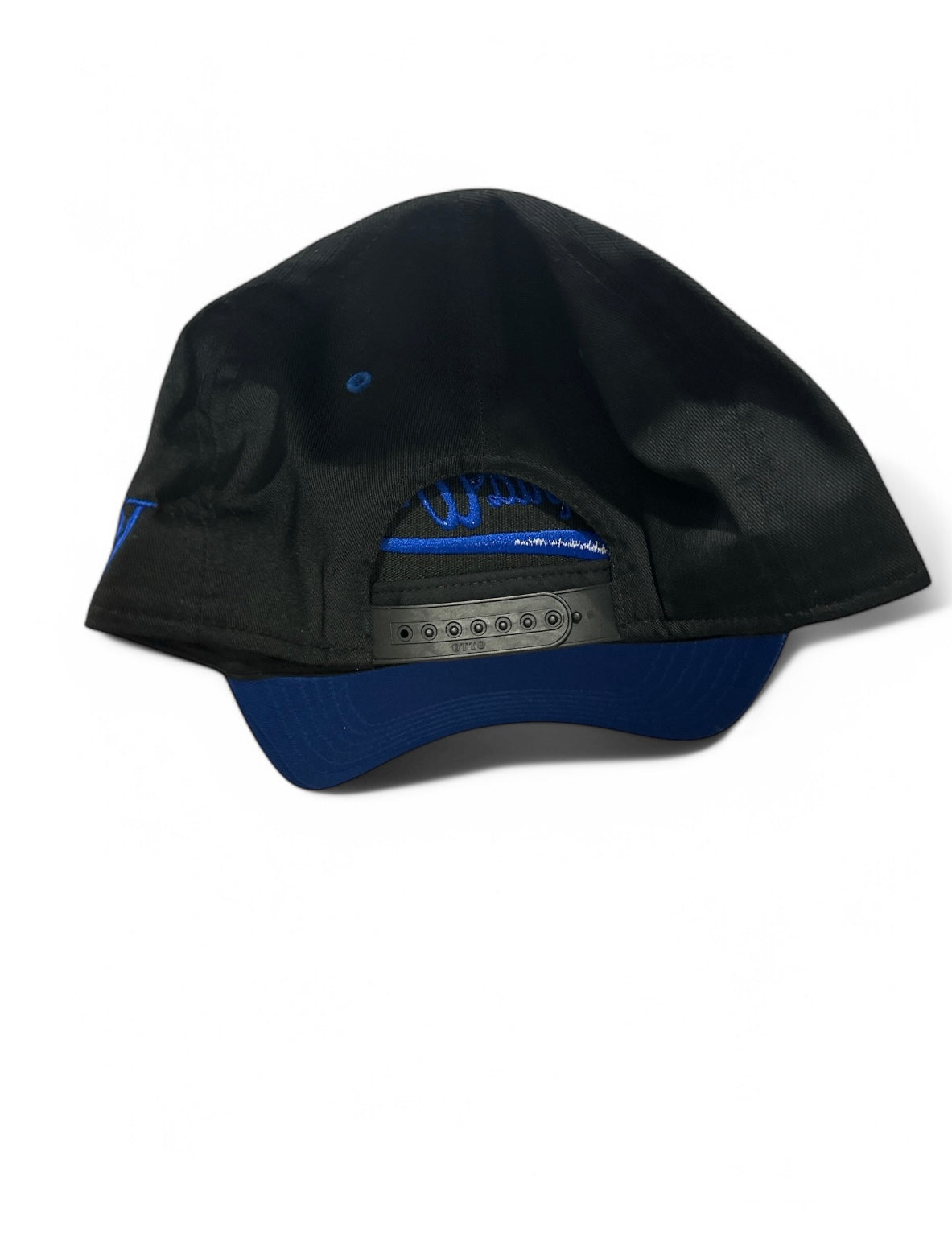 curved black and blue